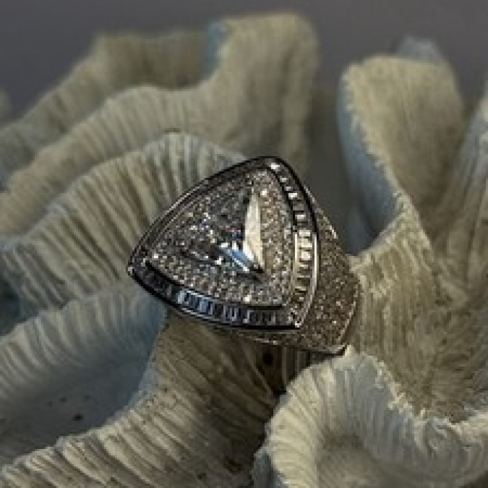 Unisex 925 Sterling Silver Trillion-Cut Simulated Diamond Cz Stones Ring Size 10