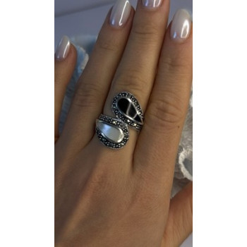 925 Sterling Silver White Mother of Pearl Black Onyx Marcasite Ring Size 8