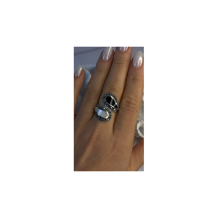 925 Sterling Silver White Mother of Pearl Black Onyx Marcasite Ring Size 8