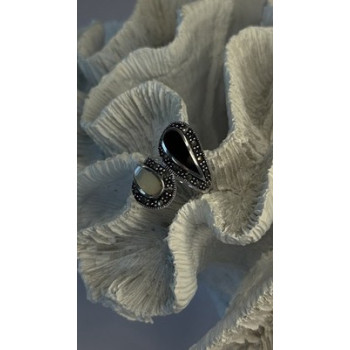 925 Sterling Silver White Mother of Pearl Black Onyx Marcasite Ring Size 8