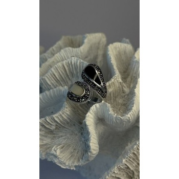 925 Sterling Silver White Mother of Pearl Black Onyx Marcasite Ring Size 8