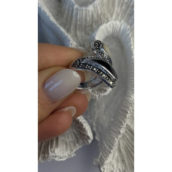 925 Sterling Silver White Mother of Pearl Black Onyx Marcasite Ring Size 8