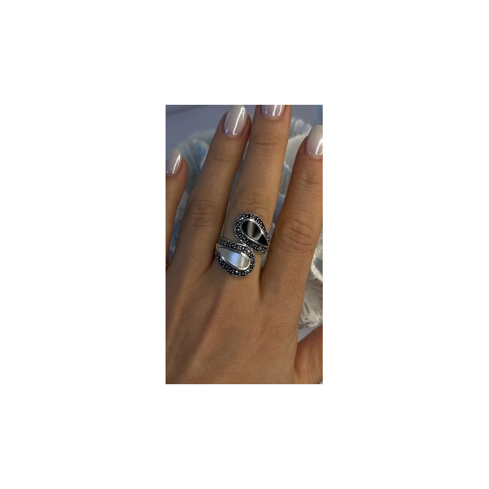 925 Sterling Silver White Mother of Pearl Black Onyx Marcasite Ring Size 8