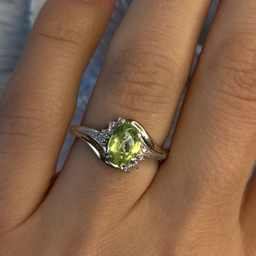 925 Sterling Silver & 10K yellow Gold Part Peridot & Diamonds Ring Size 7