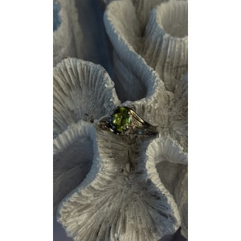 925 Sterling Silver & 10K yellow Gold Part Peridot & Diamonds Ring Size 7