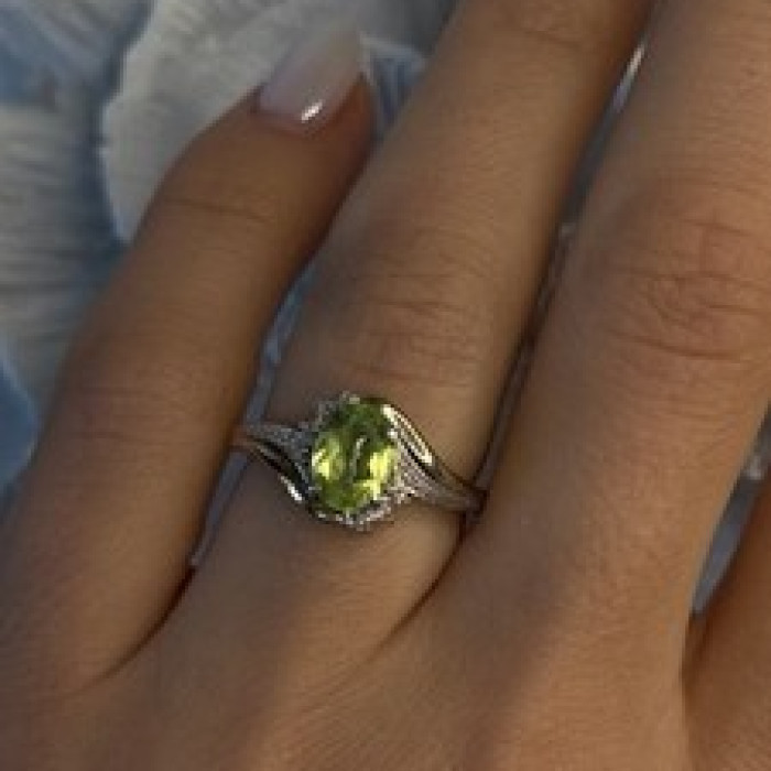 925 Sterling Silver & 10K yellow Gold Part Peridot & Diamonds Ring Size 7