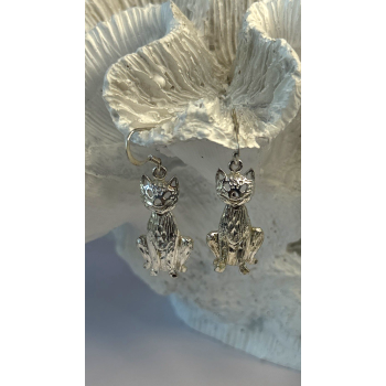 Dangle 925 Sterling Silver Cat Earrings Head allows for movement