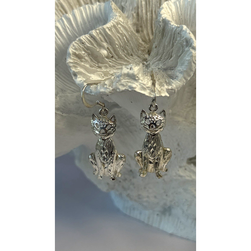 Dangle 925 Sterling Silver Cat Earrings Head allows for movement