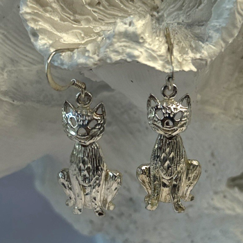 Dangle 925 Sterling Silver Cat Earrings Head allows for movement