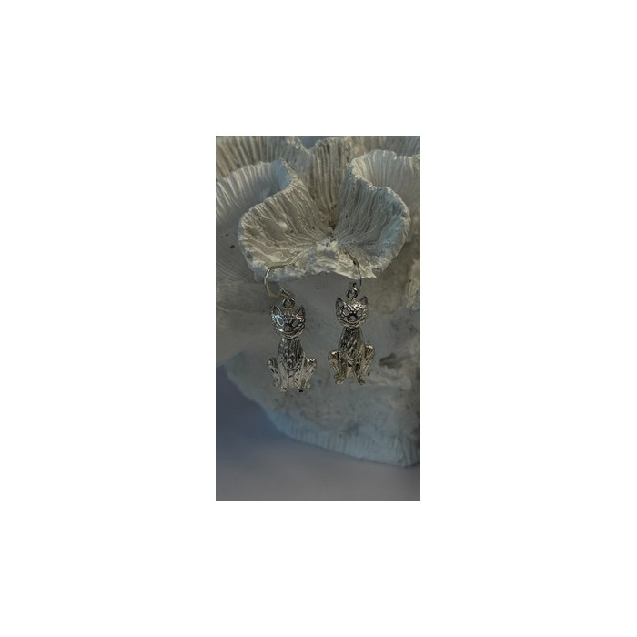 Dangle 925 Sterling Silver Cat Earrings Head allows for movement