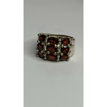 925 Sterling Silver Red Shiny Garnet Ring Size 6