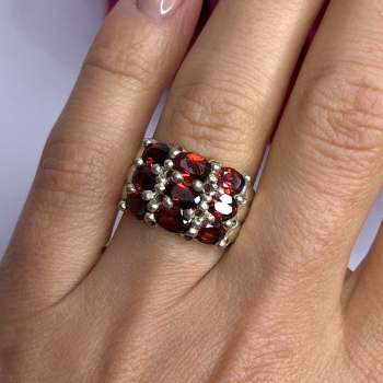 Vintage 925 Sterling Red Garnet Silver Ring Size 7