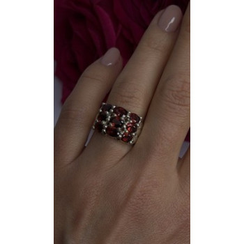 925 Sterling Silver Red Shiny Garnet Ring Size 6