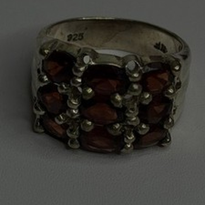 Vintage 925 Sterling Red Garnet Silver Ring Size 7