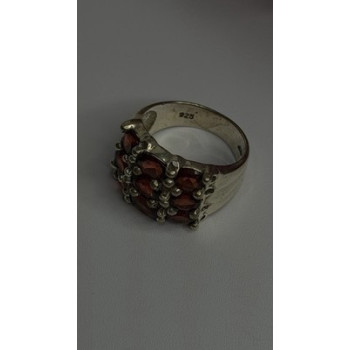 925 Sterling Silver Red Shiny Garnet Ring Size 6