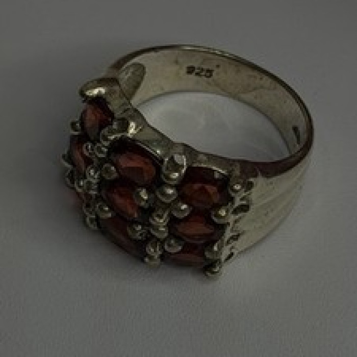 Vintage 925 Sterling Red Garnet Silver Ring Size 7