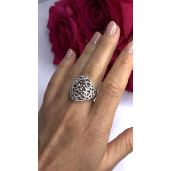 Elegant 925 Sterling Silver Diamonds Ring Size 9