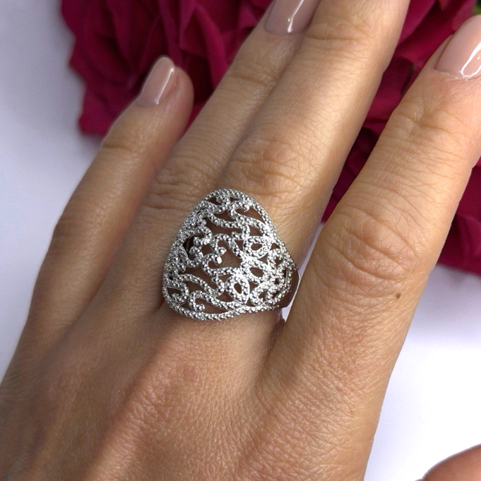 Elegant 925 Sterling Silver Diamonds Ring Size 9