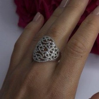Elegant 925 Sterling Silver Diamonds Ring Size 9