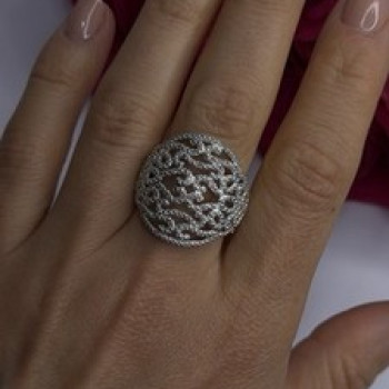 Elegant 925 Sterling Silver Diamonds Ring Size 9