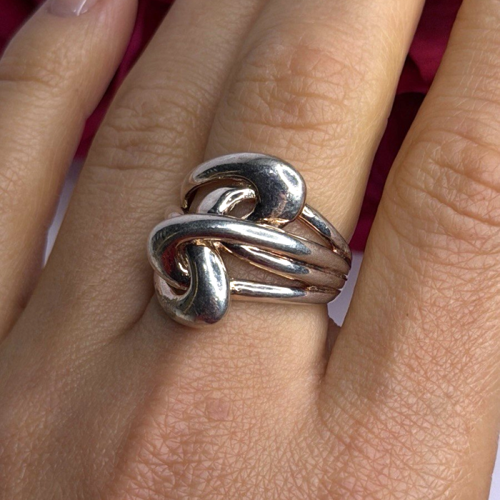 Unique Design 925 Sterling Silver Ring Size 7