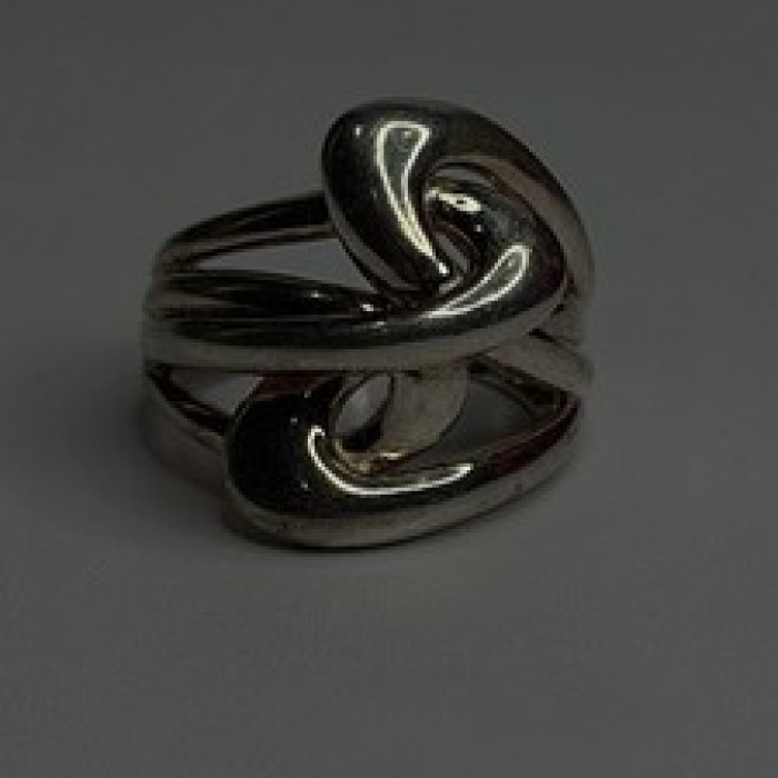 Unique Design 925 Sterling Silver Ring Size 7