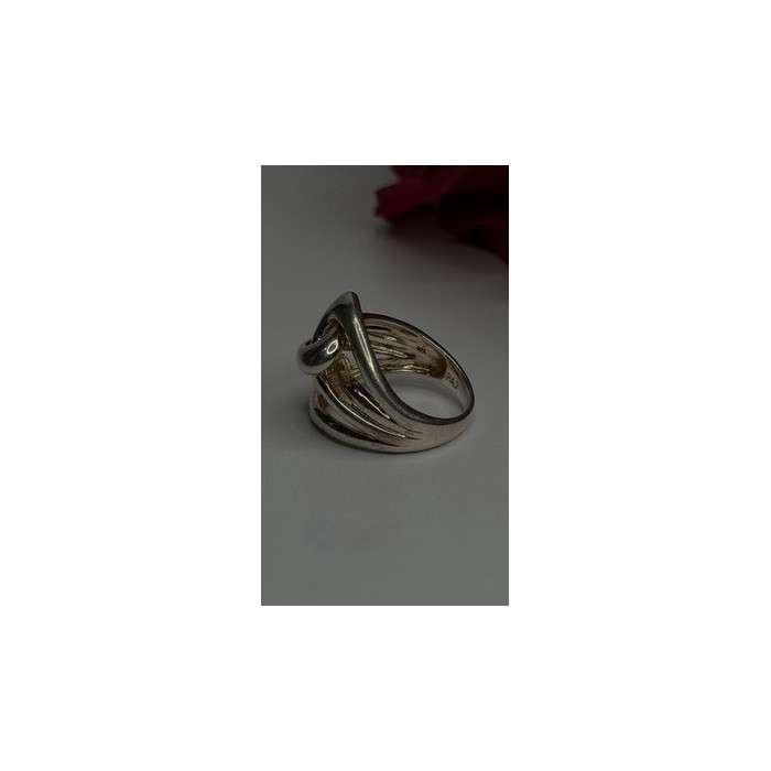 Unique Design 925 Sterling Silver Ring Size 7