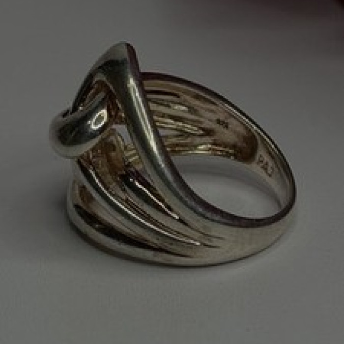 Unique Design 925 Sterling Silver Ring Size 7