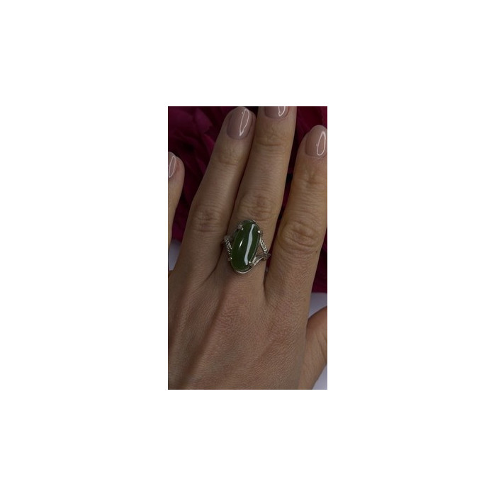 925 Sterling Silver Green Jade Ring Size 8