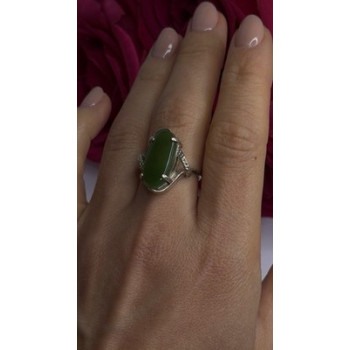 925 Sterling Silver Green Jade Ring Size 8