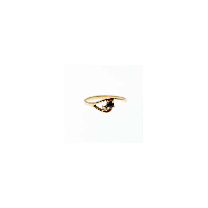 10K YELLOW GOLD SAPPHIRE & DIAMOND RING SIZE 7