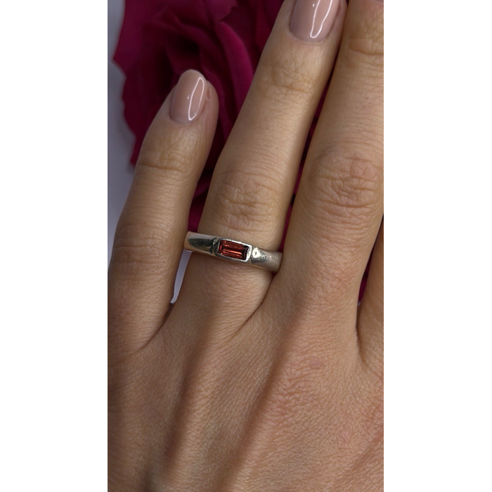 925 Sterling Silver Signet-Style Red Garnet Ring Size 6