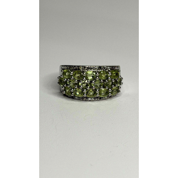 Beautiful 925 Sterling Silver Red Garnet Stones Ring Size 7.5
