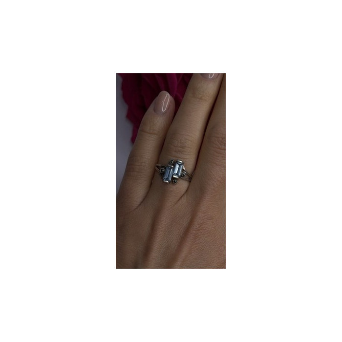 925 Sterling Silver Topaz & Marcasite Ring Size 7
