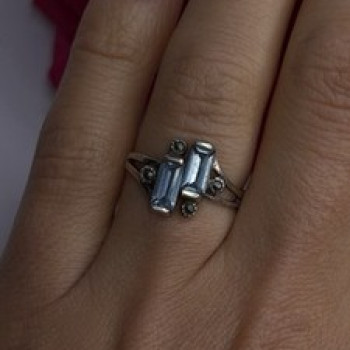 925 Sterling Silver Topaz & Marcasite Ring Size 7