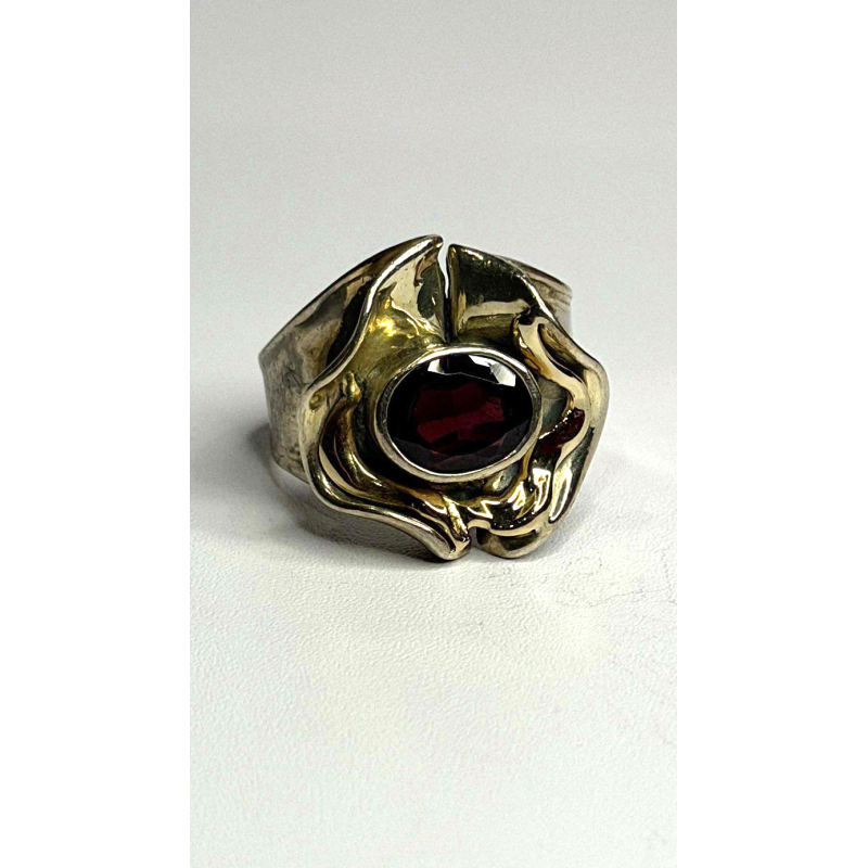 Vintage 925 Sterling Silver & 14K Yellow Gold Part Garnet Ring Size 8