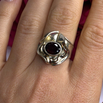 Vintage 925 Sterling Silver & 14K Yellow Gold Part Garnet Ring Size 8