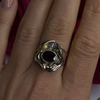 Vintage 925 Sterling Silver & 14K Yellow Gold Part Garnet Ring Size 8