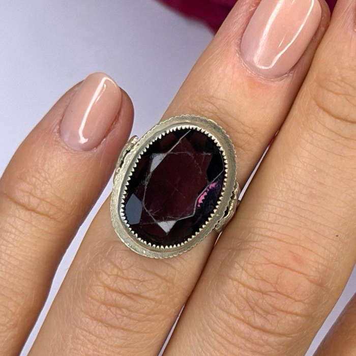 Vintage 925 Sterling Silver Purple Amethyst Ring Size 4.5