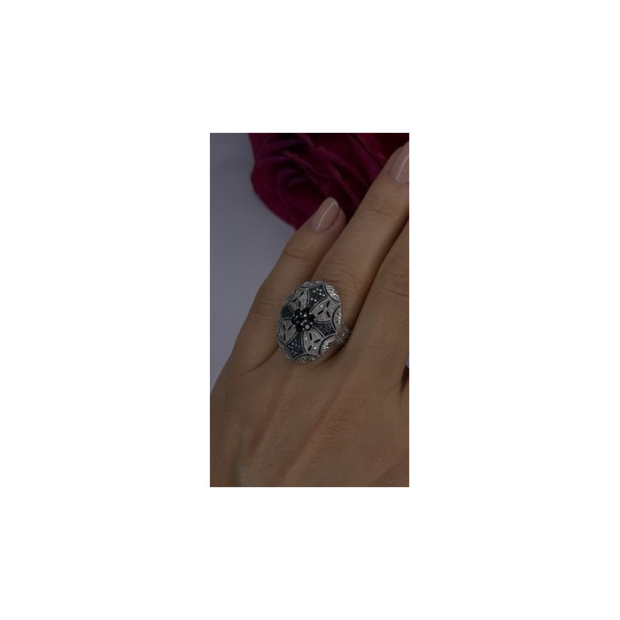 Elegant 925 Sterling Silver Spinel Stones Ring Size 8