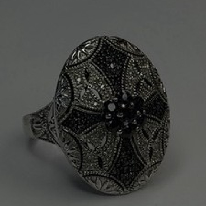 Elegant 925 Sterling Silver Spinel Stones Ring Size 8