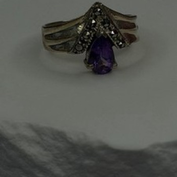 Vintage 925 Sterling Silver Amethyst & Marcasite Ring Size 7.5