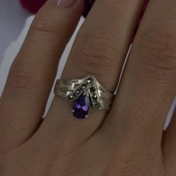 Vintage 925 Sterling Silver Amethyst & Marcasite Ring Size 7.5