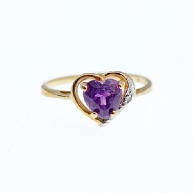 10K Yellow Gold Amethyst & Diamond Ring Size 7.25