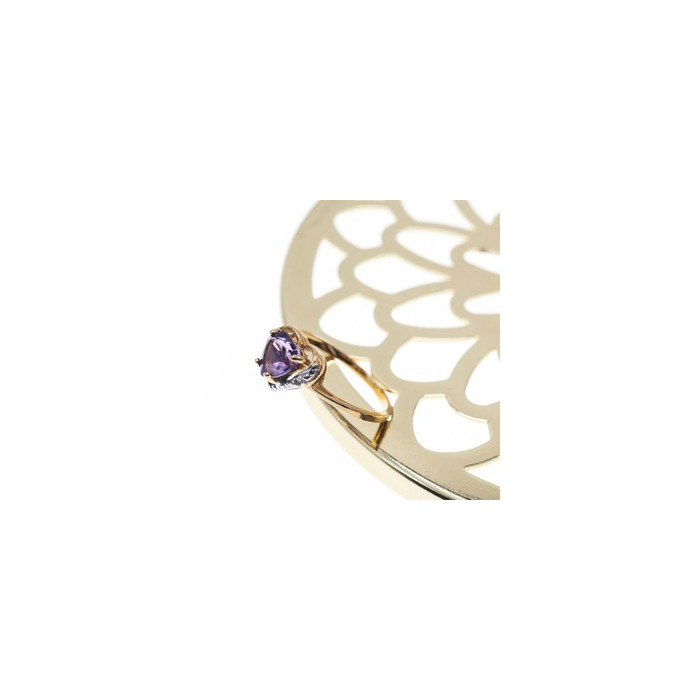 10K YELLOW GOLD  AMETHYST & DIAMOND RING SIZE 7.25