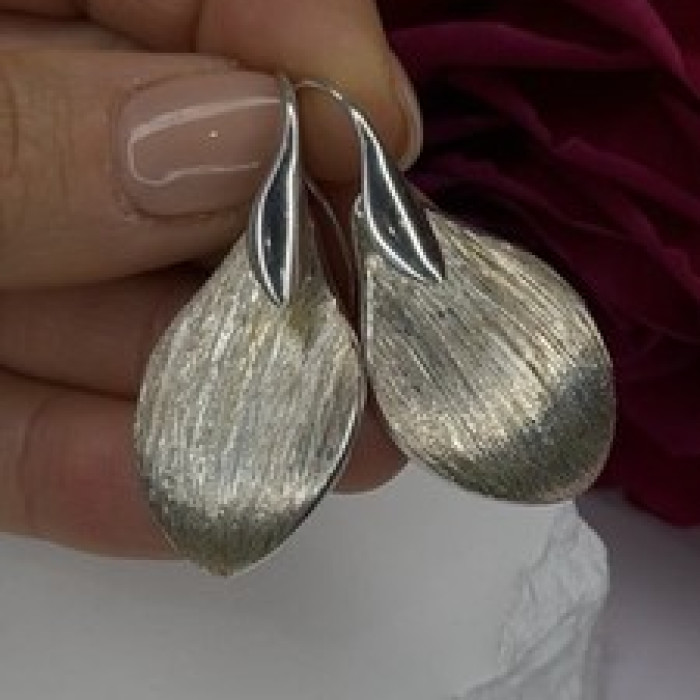 Elegant Italy 925 Sterling Silver Leaf Earrings