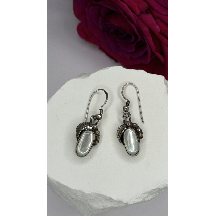 Vintage 925 Sterling Silver Mother-of-pearl Cabochons Dangle Earrings