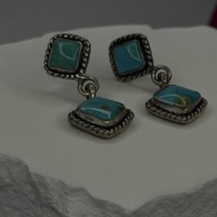 Vintage 925 Sterling Silver Blue Quoc Turquoise Dangle Earrings