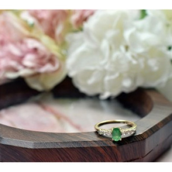 10K Yellow Gold Emerald & Colorless Spinel Ring Size 6.25
