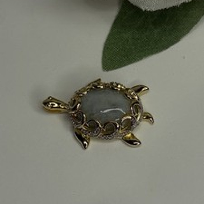 925 Sterling Silver Gold Plated Turtle Green Jade Pendant